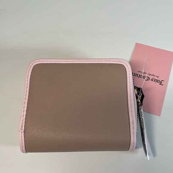 Juicy CoutureQueen Of Everything Small Zip Around Wallet - Picture 3 of 7